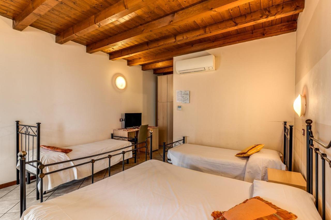 Agriturismo Pozzo Fiorito Кастільйоне-делле-Стів'єре Екстер'єр фото