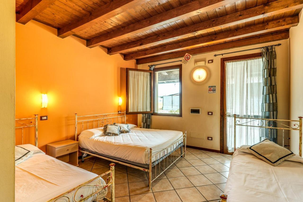 Agriturismo Pozzo Fiorito Кастільйоне-делле-Стів'єре Екстер'єр фото